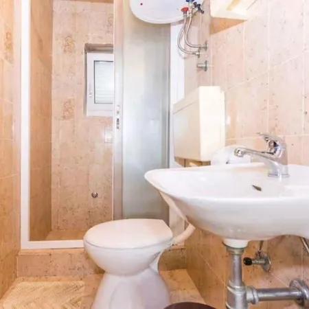 In 15333 Apartamento Novi Vinodolski