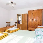 In 15333 Apartament *