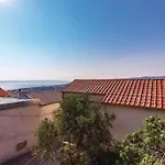Apartament In 15333 *